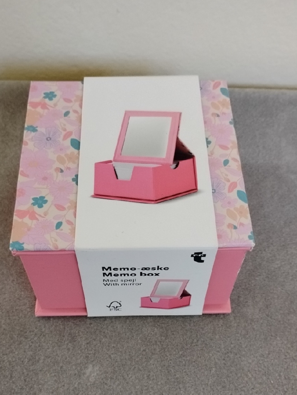 NWT Pink Memo Box with Mirror - Compact Women’s Accessory